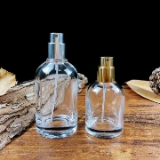 New Design Cosmetic Packaging Glassware Lotion Glass Bottle